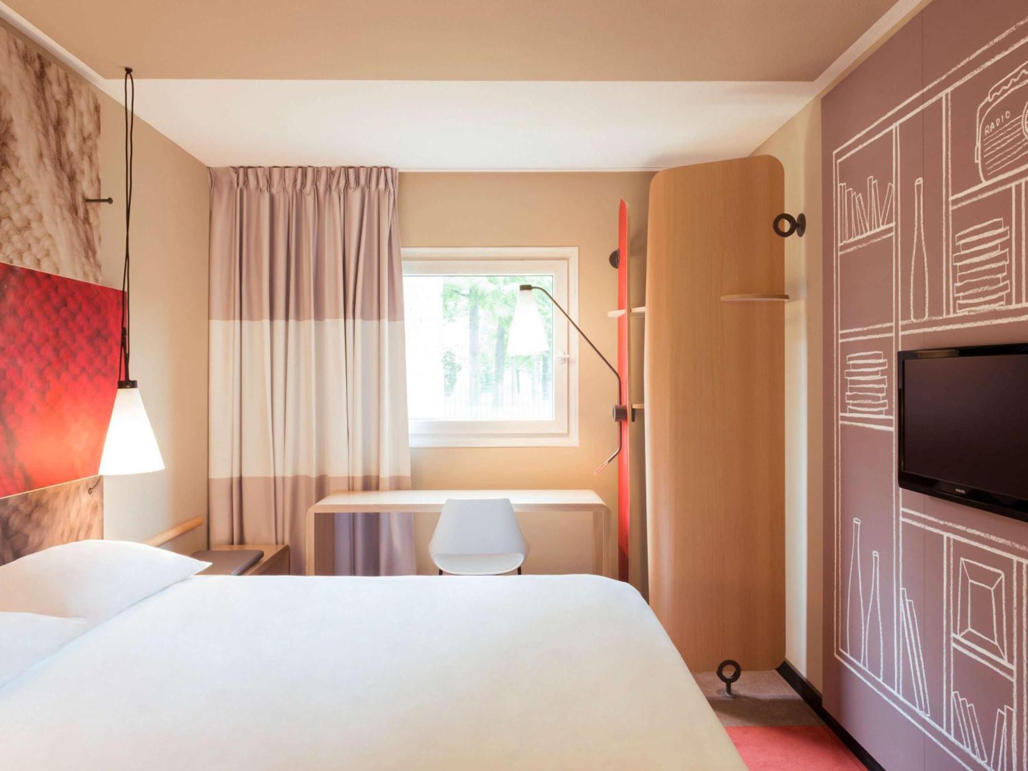 Ibis Caen Porte De Bretagne Bretteville-sur-Odon Kültér fotó