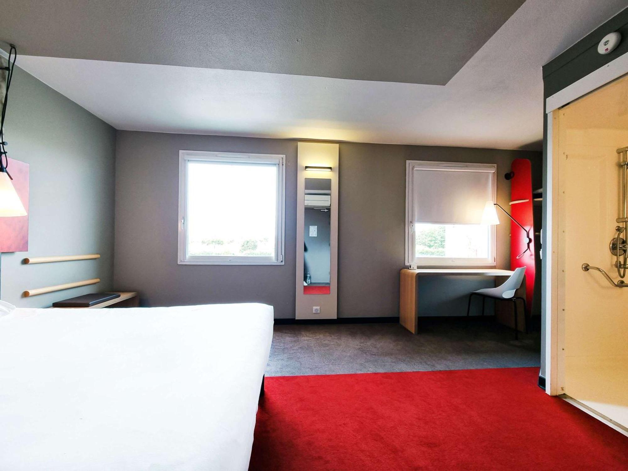 Ibis Caen Porte De Bretagne Bretteville-sur-Odon Kültér fotó