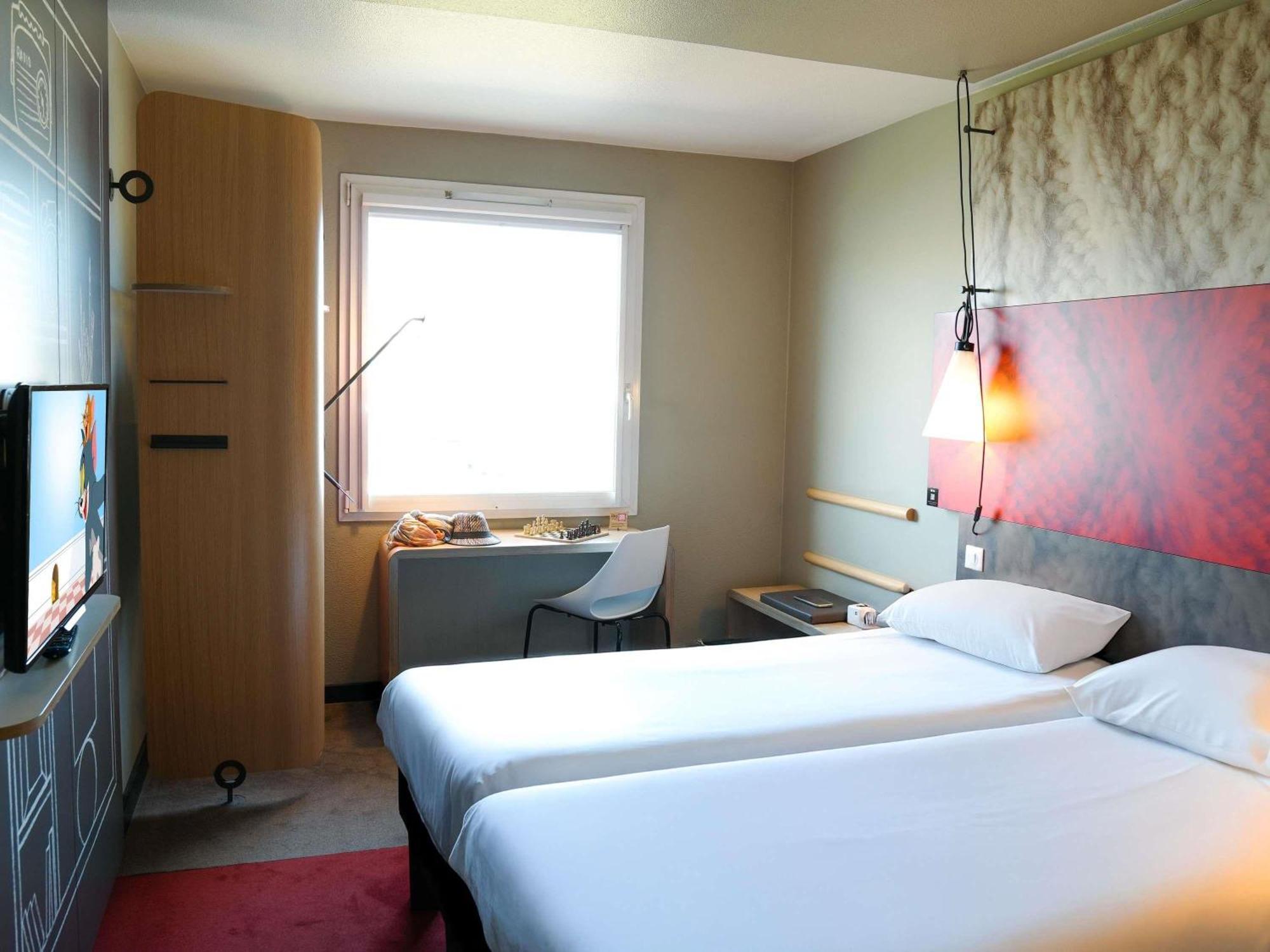 Ibis Caen Porte De Bretagne Bretteville-sur-Odon Kültér fotó