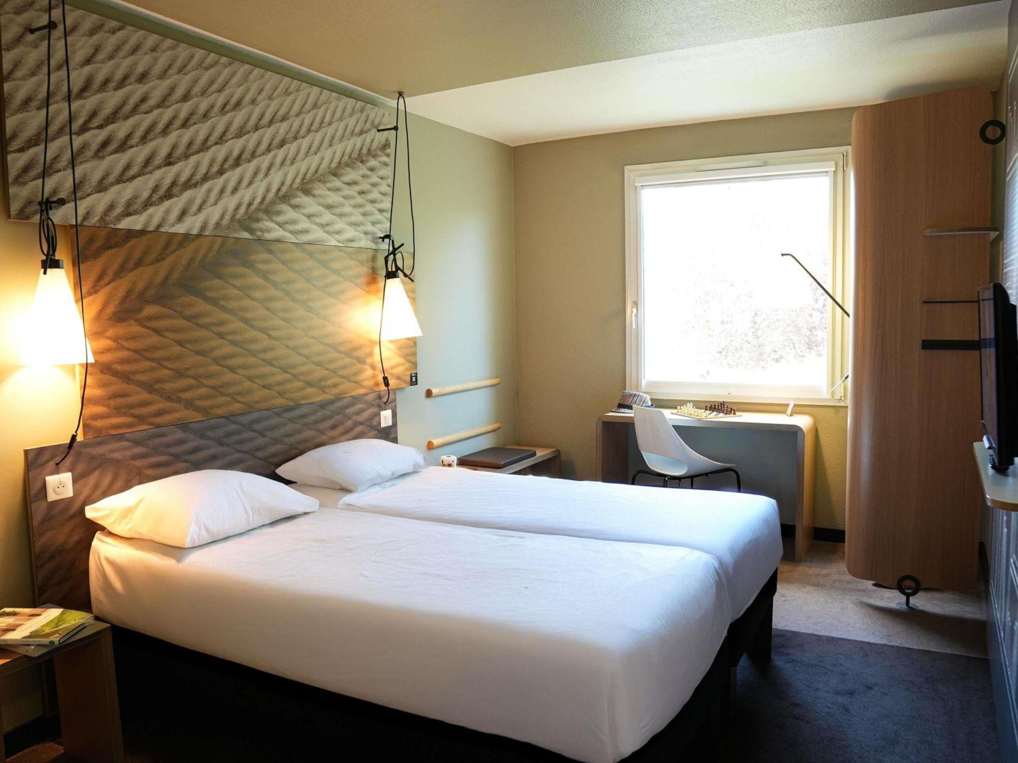 Ibis Caen Porte De Bretagne Bretteville-sur-Odon Kültér fotó